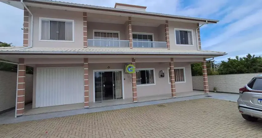 Oportunidade na praia do sonho/sc – casa duplex semimobiliada a 450m do mar!