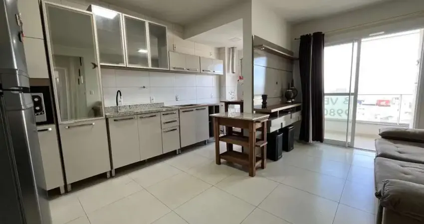 Apartamento 03 dormitórios com vista mar em Barreiros, São José