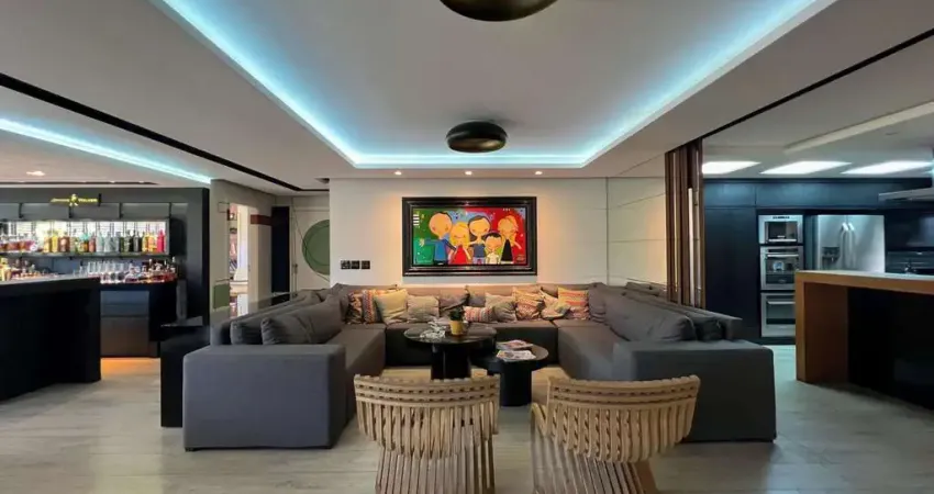 Apartamento com 04 dormitórios, 03 vagas de garagem.Centro Florianopolis .
