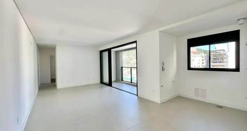 Apartamento novo com 02 suítes, no Centro de Florianópolis, pronto para morar.