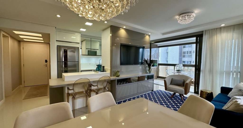 Apartamento Vista Mar, no Estreito Florianópolis/SC com 01 suíte e 2 Demi suíte.