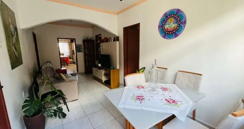 Casa com 4 dormitórios, 1 suíte em Barreiros - São José - SC