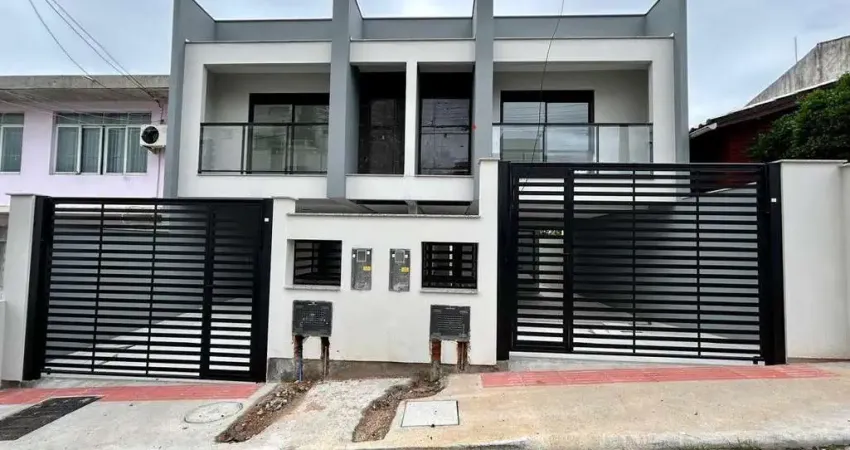 Sobrado de alto padrão em Barreiros, com dois pavimentos