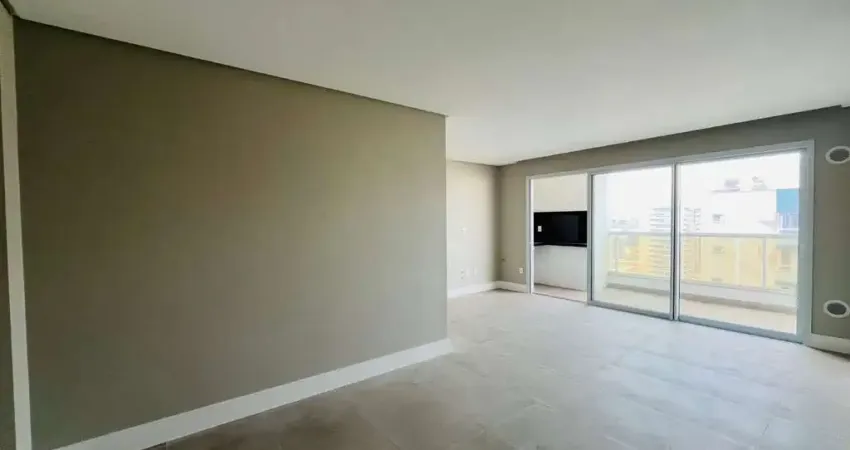 Amplo Apartamento 2 suítes em Condomínio de Alto padrão em Campinas - São José - SC