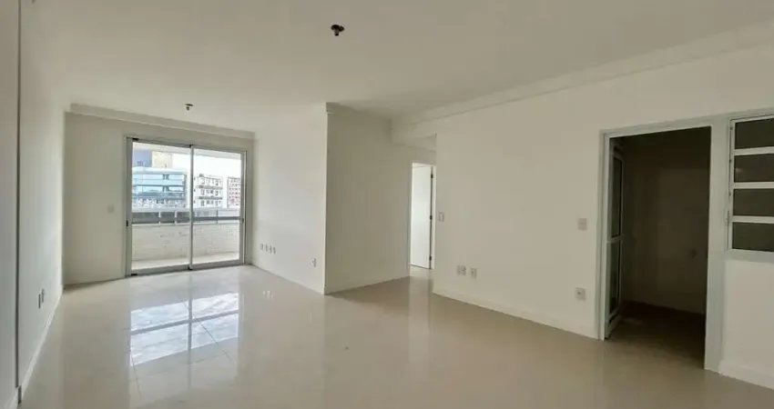 Apartamento  com vista para o mar à venda em Campinas, São José, SC.