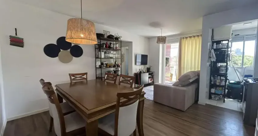 Apartamento de 2 dormitórios com suíte com 1 vaga coberta no centro de São José