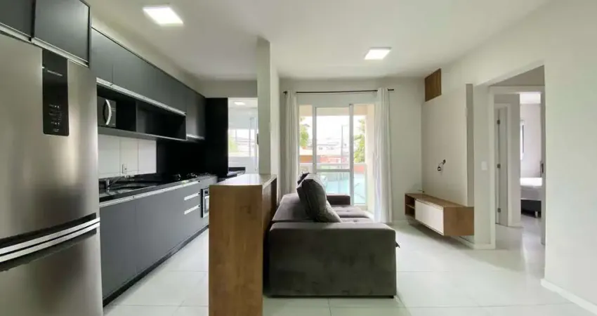 Apartamento á venda na Praia Comprida, São José, SC.