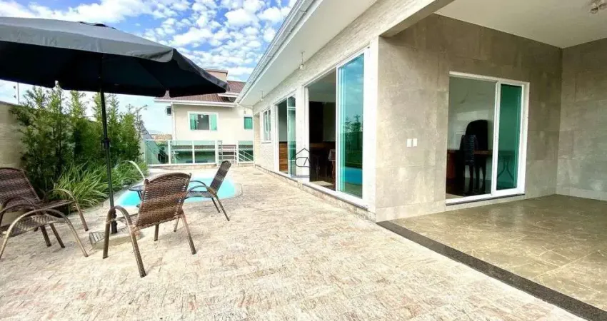 Casa com Piscina  em Forquilhas em São José