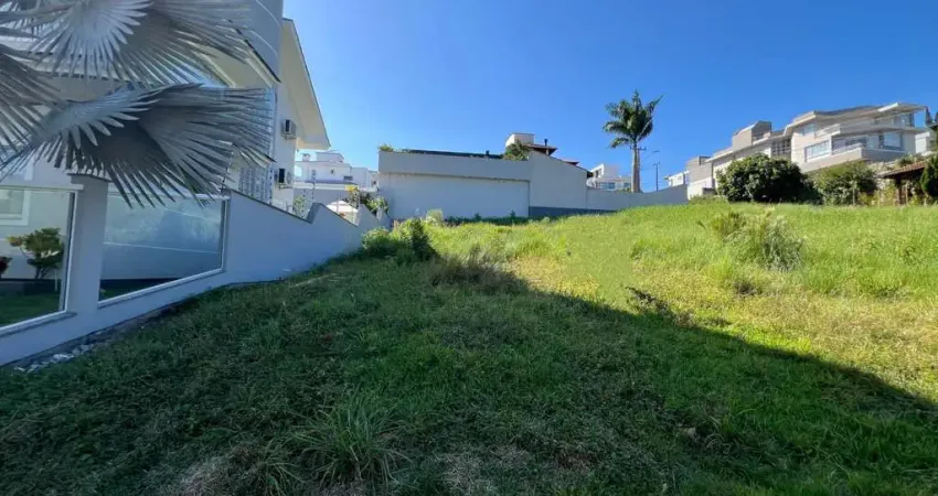 Terreno bem localizado à venda, Pedra Branca, Palhoça SC