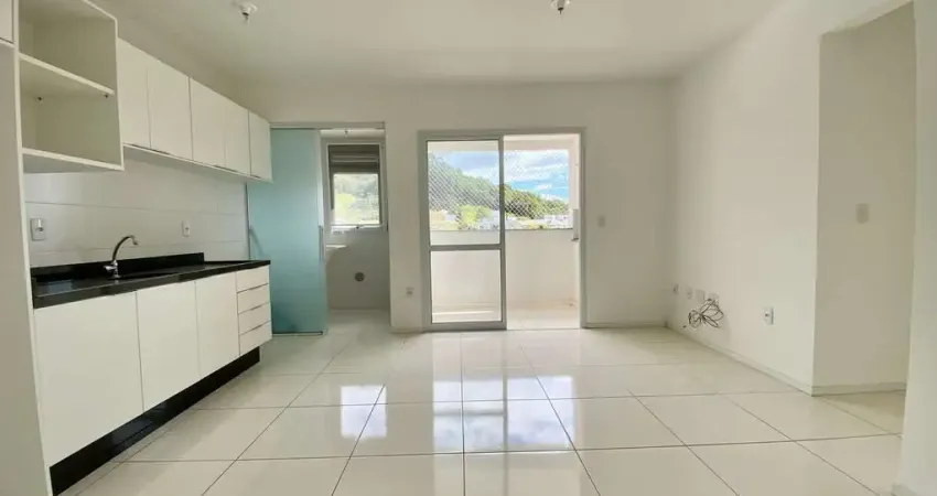 Apartamento de 02 dormitórios à venda na Pedra Branca