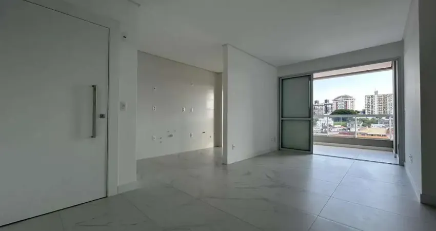 Apartamento com 2 suítes, lavabo e 1 vaga de garagem no Canto- Florianópolis-SC