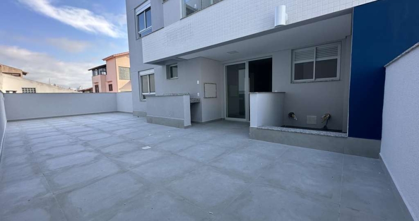 Apartamento com amplo terraço à venda em Barreiros