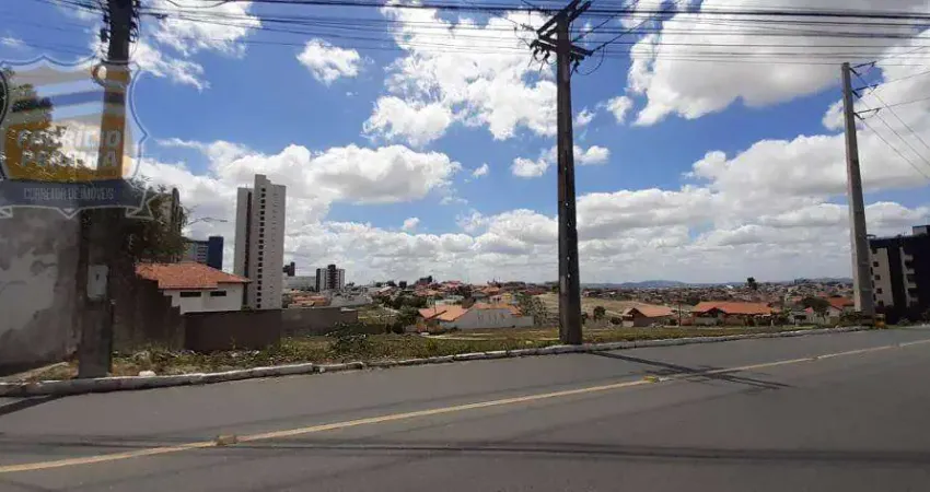 Terreno próximo ao Campinense Clube frente asfaltada