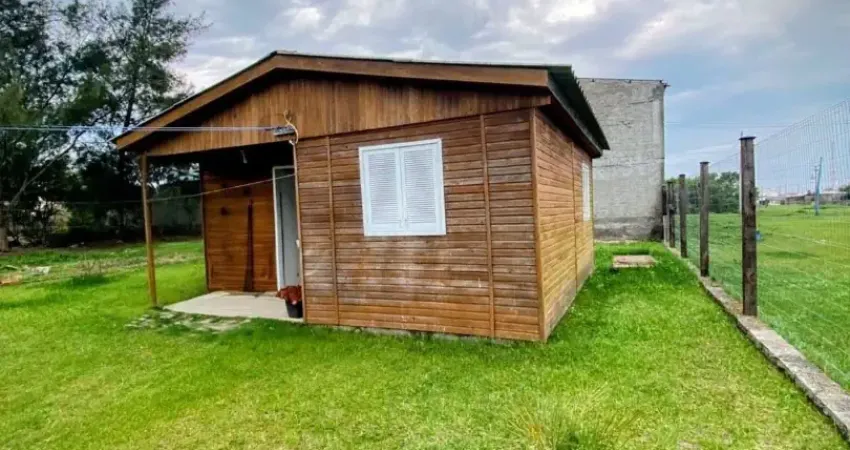 Casa com 2 quartos à venda na Rua Callil Miguel Allen, 1234, Praia do Pinhal, Balneário Pinhal