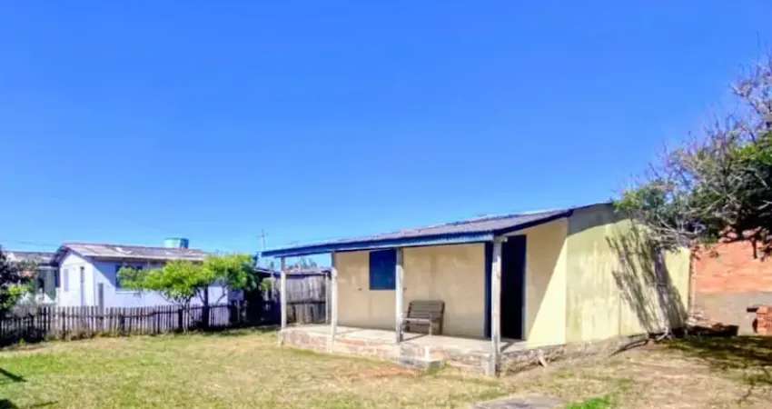 Oportunidade casa 300 metros do mar sozinha no terreno escriturada r$120,000