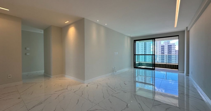 Apartamento à venda no Edifício Via Jardins em Boa Viagem, com 137m², 3 suítes e duas vagas na garagem