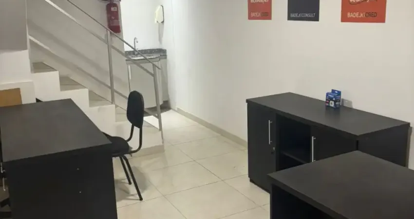 Sala mobiliada na Galeria Presidente Kennedy pra locação