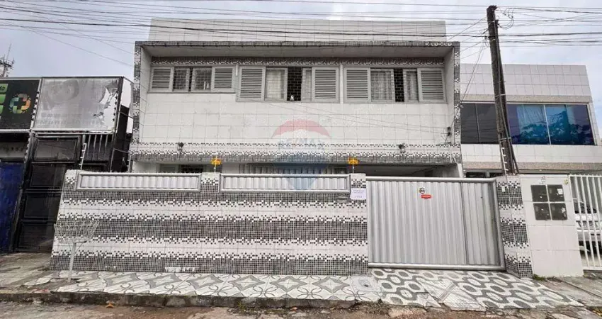 Casa de 1º andar com 219m², em jaguaribe, prox. ao fórum com 5 quartos sendo 02 suítes por r$ 499 mil!