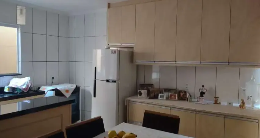 Vendo casa residencial porto seguro na região do ouro verde 2 dormitórios 1 suíte reformada r$ 360 mil aceita financiamento e fgts