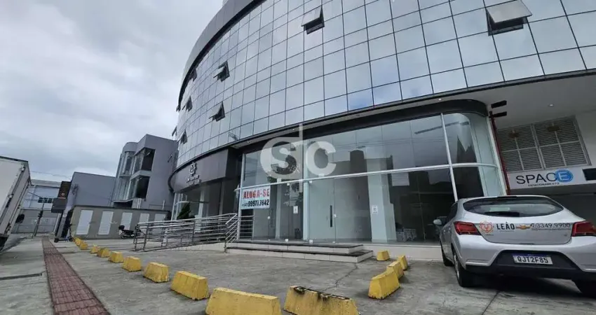 Sala comercial no lion center – espaço estratégico para seu negócio!