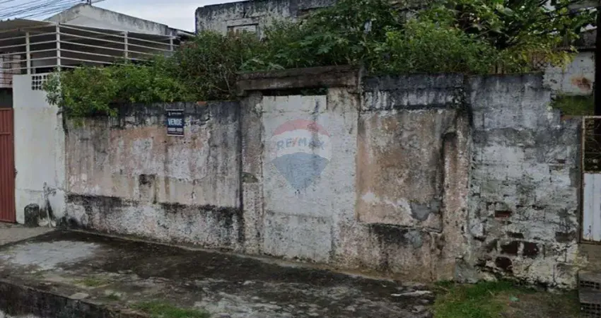 Casa em Jaguaribe 'Precisando de Reconstrução Total' (Preço Reduzido!)