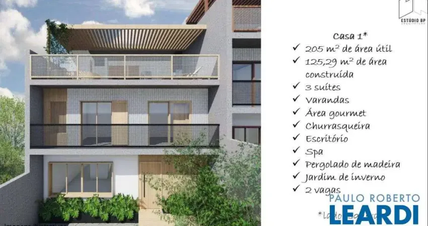 Casa com 3 quartos à venda na Rua Visconde de Guaratiba, Ipiranga, São Paulo