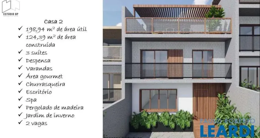 Casa com 3 quartos à venda na Rua Visconde de Guaratiba, Ipiranga, São Paulo