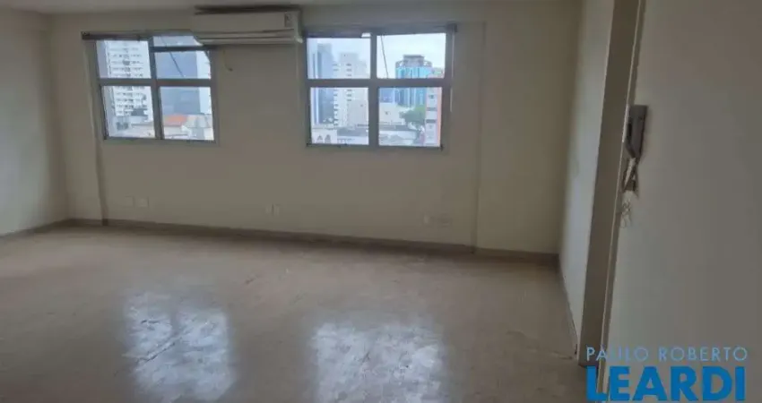 Ponto comercial para alugar na Rua João Cachoeira, Vila Nova Conceição, São Paulo