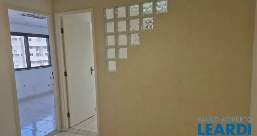 Ponto comercial para alugar na Rua João Cachoeira, Itaim Bibi, São Paulo