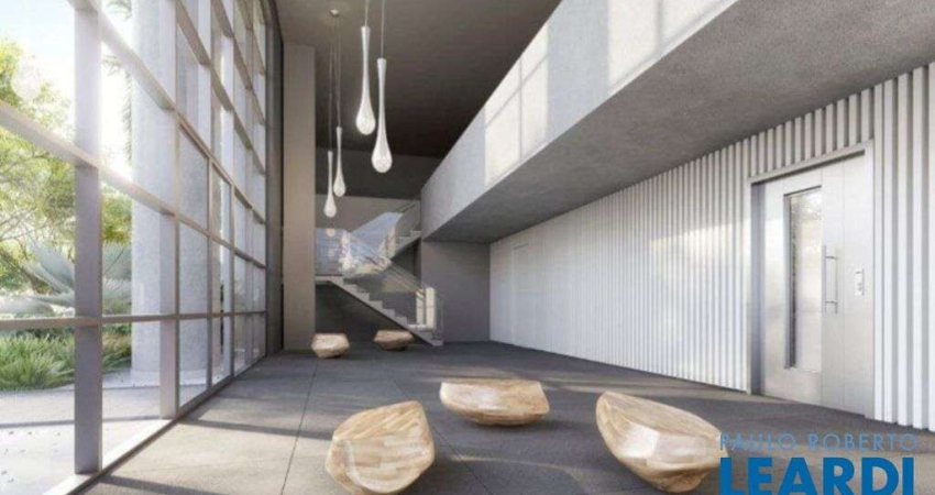 Apartamento com 3 quartos à venda na Rua Doutor Jesuíno Maciel, Campo Belo, São Paulo