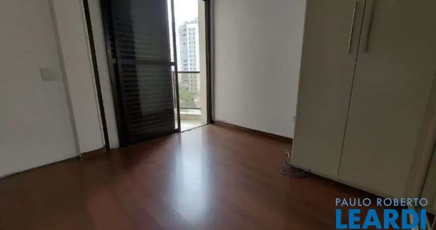 Apartamento com 3 quartos à venda na Rua Correia de Lemos, Saúde, São Paulo