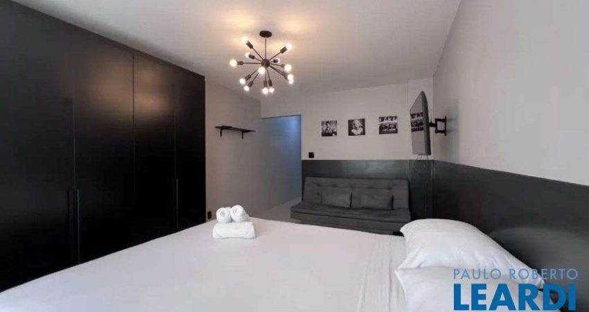 Apartamento com 1 quarto à venda na Alameda Santos, Cerqueira César, São Paulo