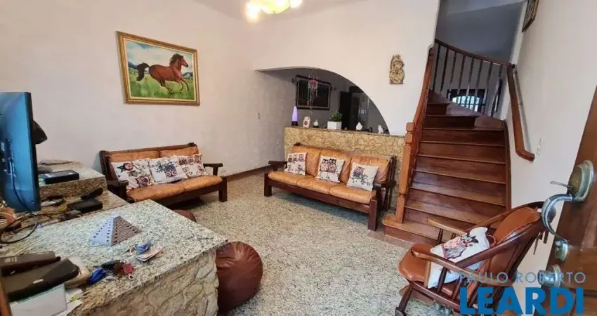 Casa com 3 quartos à venda na Rua Stéfano, Cambuci, São Paulo