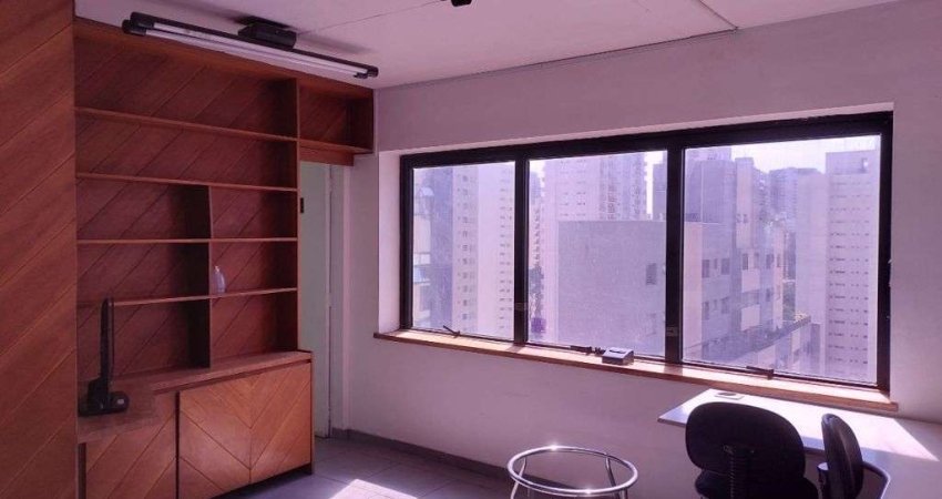 Sala comercial à venda na Avenida Ibijaú, Moema, São Paulo