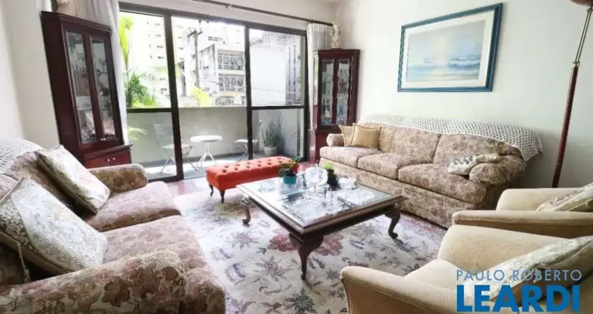 Apartamento com 3 quartos para alugar na Rua Nova York, Brooklin, São Paulo