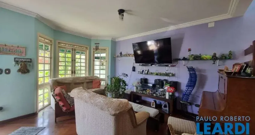 Casa com 3 quartos à venda na Rua Dom Sebastião Tomás, Saúde, São Paulo