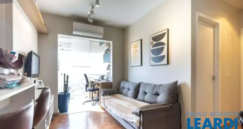 Apartamento com 2 quartos à venda na Rua Torres da Barra, Água Branca, São Paulo