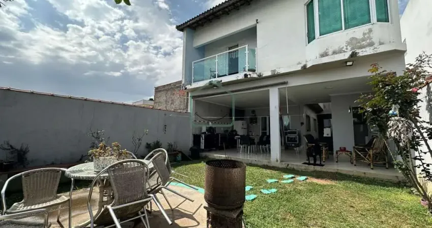 Sobrado para locação em poá, centro, 4 dormitórios, 3 suítes, 6 banheiros, 6 vagas