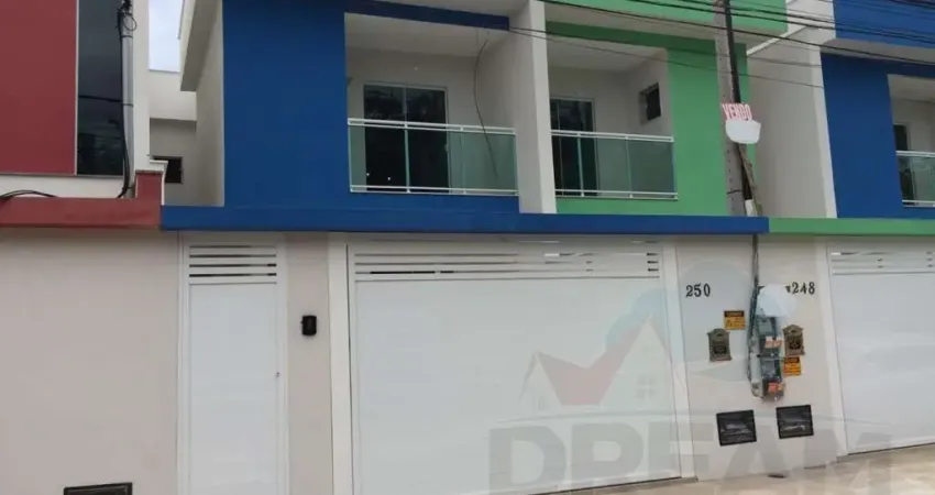 Casa para Venda em Macaé, Granja dos Cavaleiros, 3 dormitórios, 1 suíte, 2 banheiros, 2 vagas