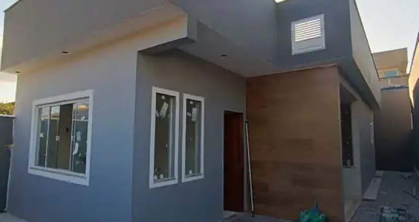 Casa para Venda em Rio das Ostras, Loteamento Extensão do Serramar, 2 dormitórios, 1 suíte, 2 banheiros, 1 vaga