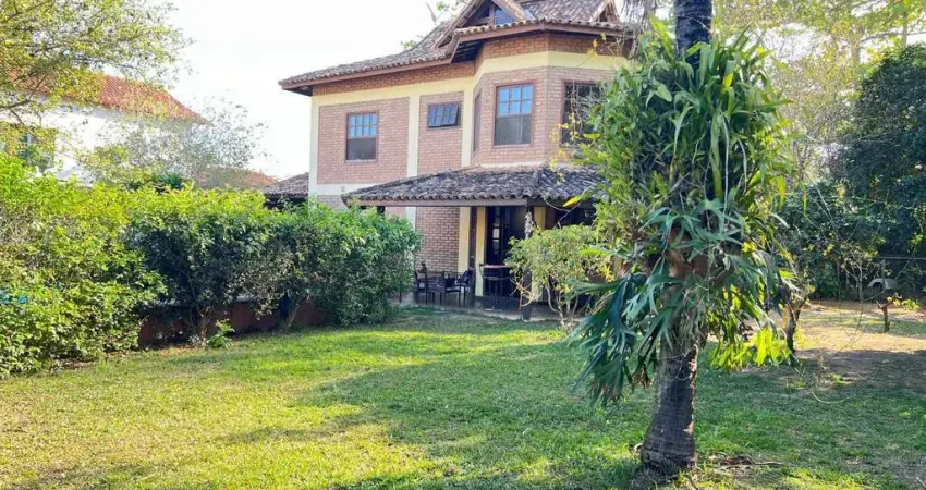 Casa para Venda em Macaé, Lagoa, 5 dormitórios, 2 suítes, 4 banheiros, 5 vagas