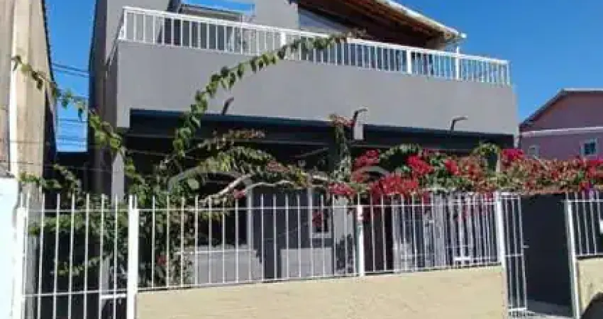 Casa para Venda em Rio das Ostras, Liberdade, 2 dormitórios, 1 banheiro, 1 vaga