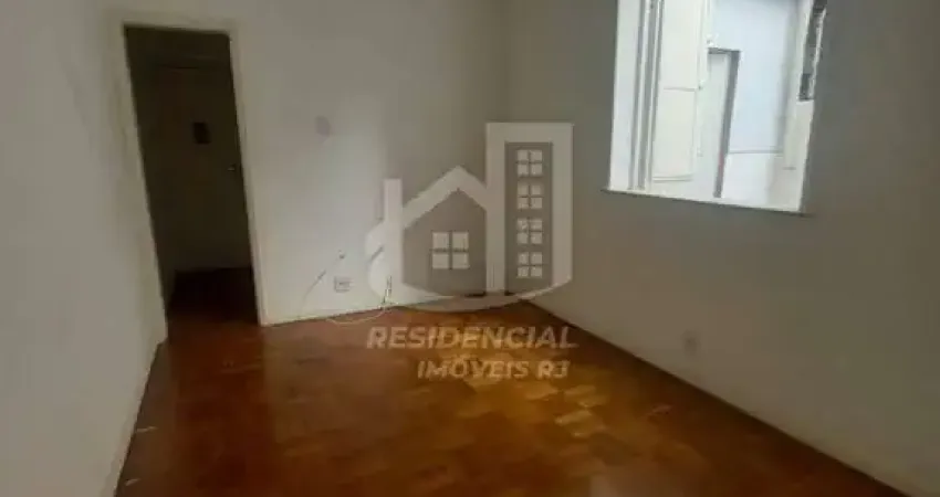Apartamento tipo casa em frente ao shopping boulevard com área externa