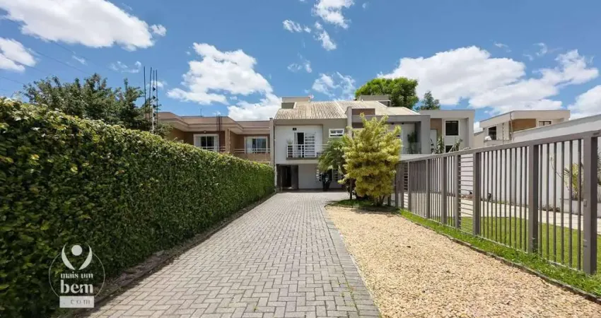 Sobrado com 3 quartos (1 suíte), hidromassagem, 323 m², 6 vagas à venda por R$ 1.299.000 - Bacacheri - Curitiba/PR