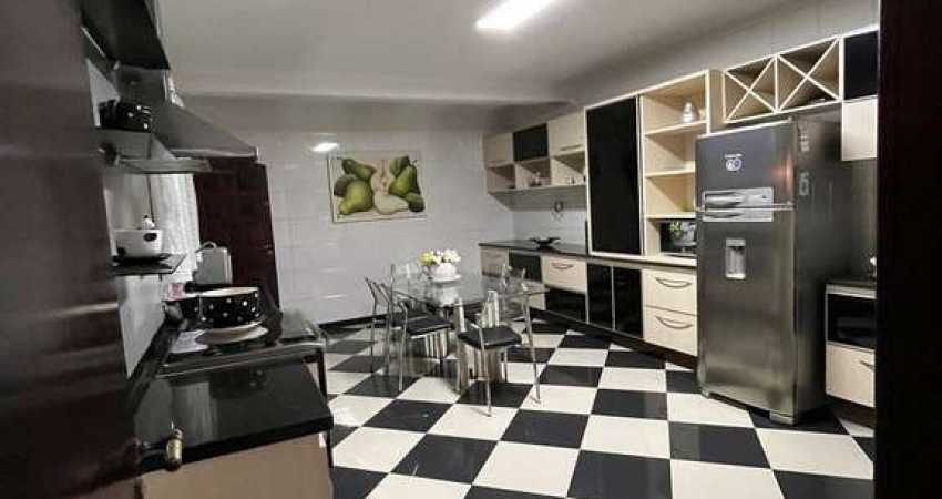 Sobrado 243 m² 3 Dormitorios sendo 2 Suites 3 Vagas de Garagens