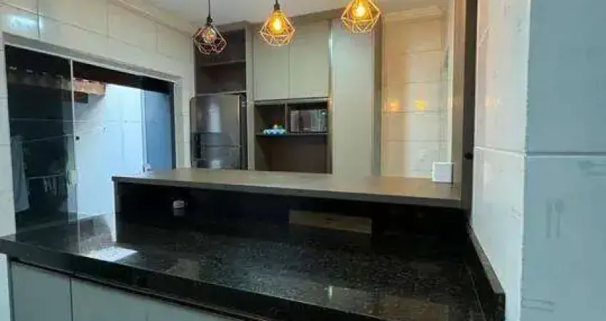 Sobrado com 200 m² 3 Dormnitorios sendo 1 Suite Estuda Permuta Menor Valor