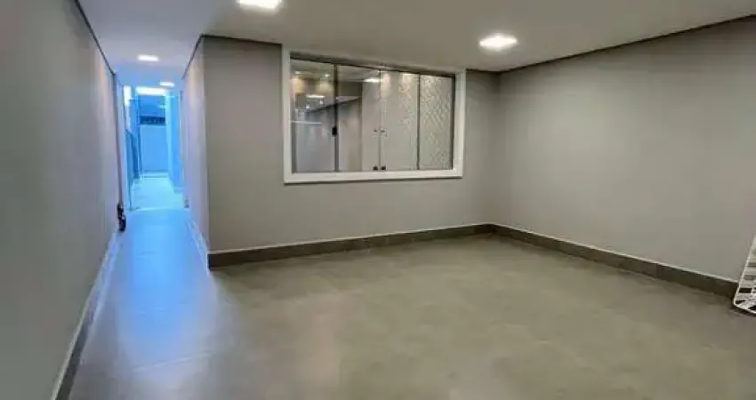 Sobrado 180 m² Reformado 3 Dormitorios 2 Vagas de Garagens
