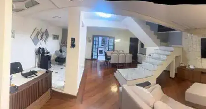 Sobrado 259 m² 3 dormitórios sendo 3 suítes 5 vagas de garagem