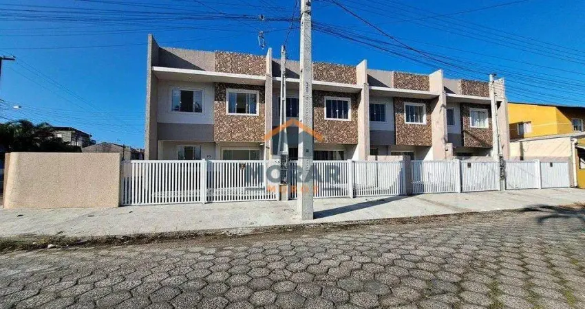 Sobrados novos no Balneário Ipanema