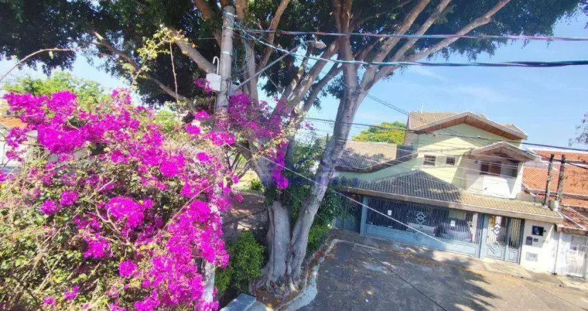 Sobrado com 3 dormitórios à venda, 228 m² por R$ 680.000,00 - Bosque dos Eucaliptos - São José dos Campos/SP